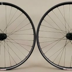Velocity Blunt 35 29er Mountain Bike Wheelset Tubeless Boost 32h DT370 Sapim