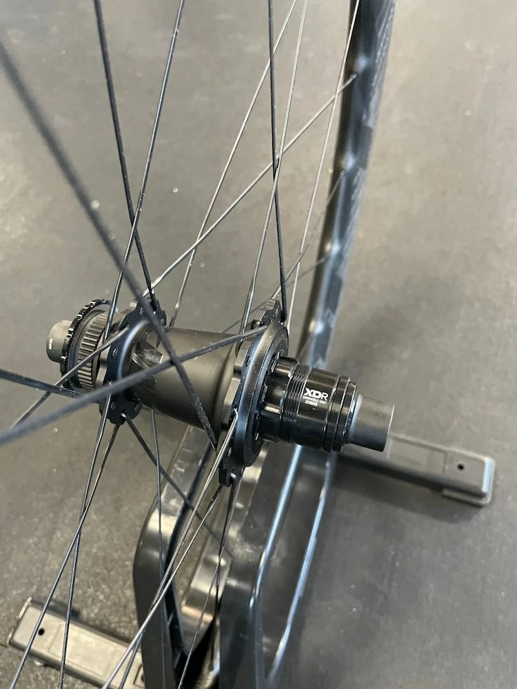 Zipp 353 NSW Tubeless Disc Brake Center Lock Wheelset SRAM XDR 2022 9 Zipp 353 NSW Tubeless Disc Brake Center Lock Wheelset SRAM XDR 2022 - Image 7