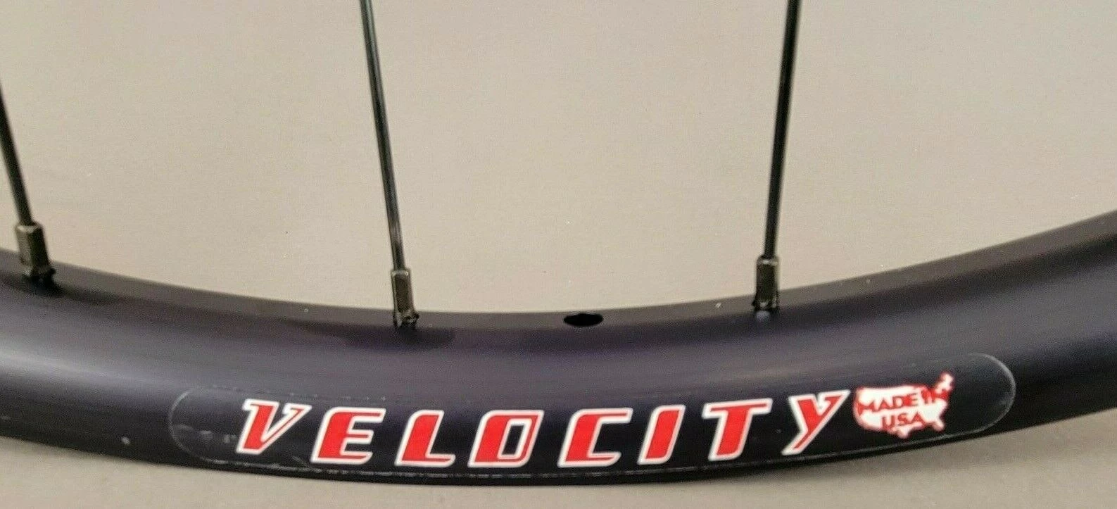 Velocity Blunt 35 29er Wheelset Novatec Convertible Hubs Wheelset 6B Tubeless Shimano/SRAM 8 Velocity Blunt 35 29er Wheelset Novatec Convertible Hubs Wheelset 6B Tubeless Shimano/SRAM - Image 6