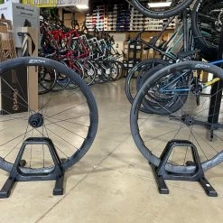 Zipp 353 NSW Tubeless Disc Brake Center Lock Wheelset SRAM/Shimano 11s 2022